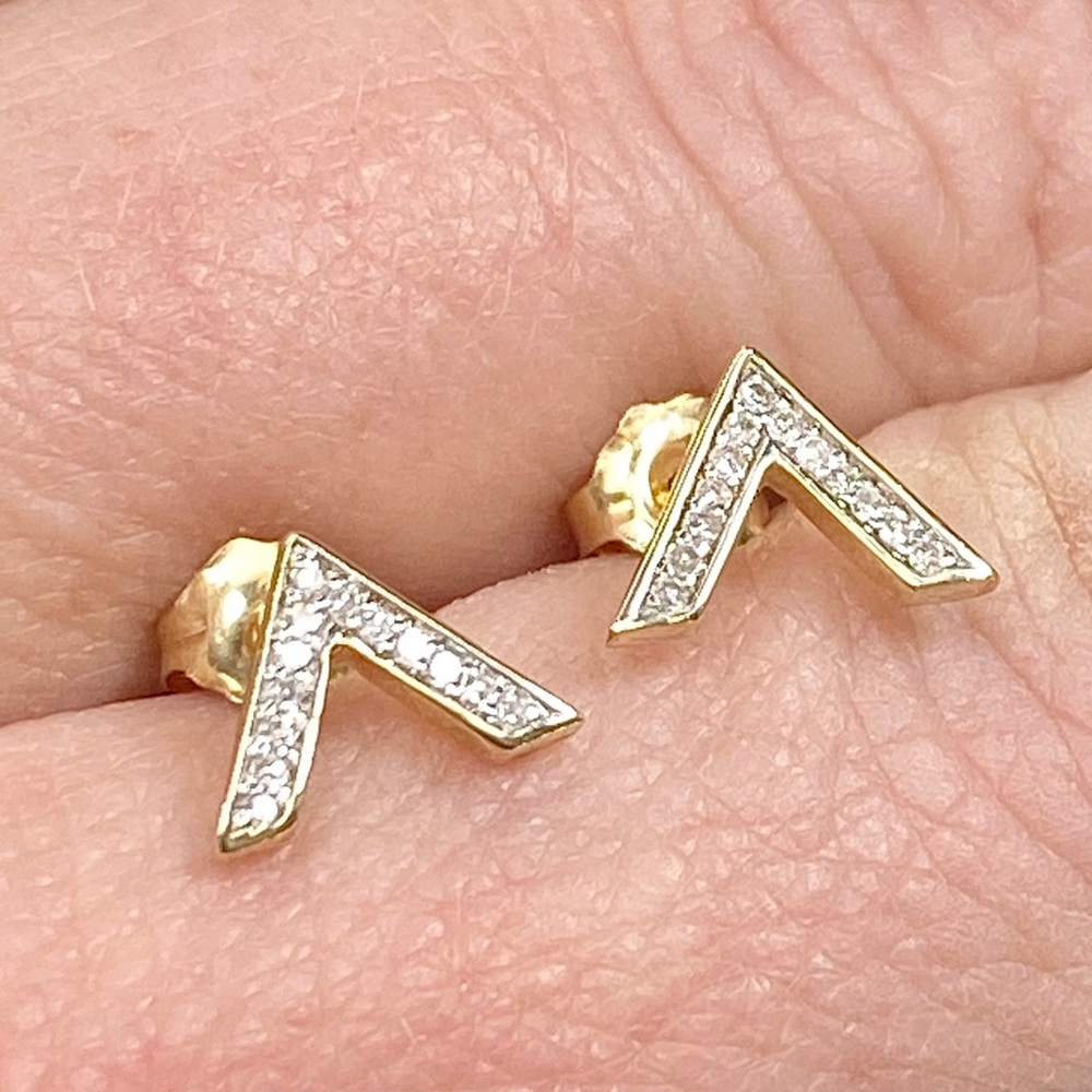Solid 10k Yellow Gold Genuine 0.25 Carat Diamond Chevron Stud Earrings ~ Studs
